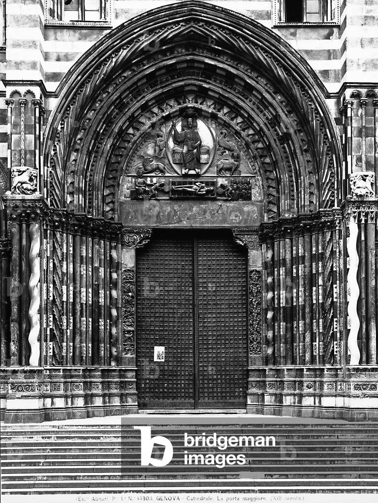 Middle doorway of the Cathedral of S.Lorenzo in Genoa