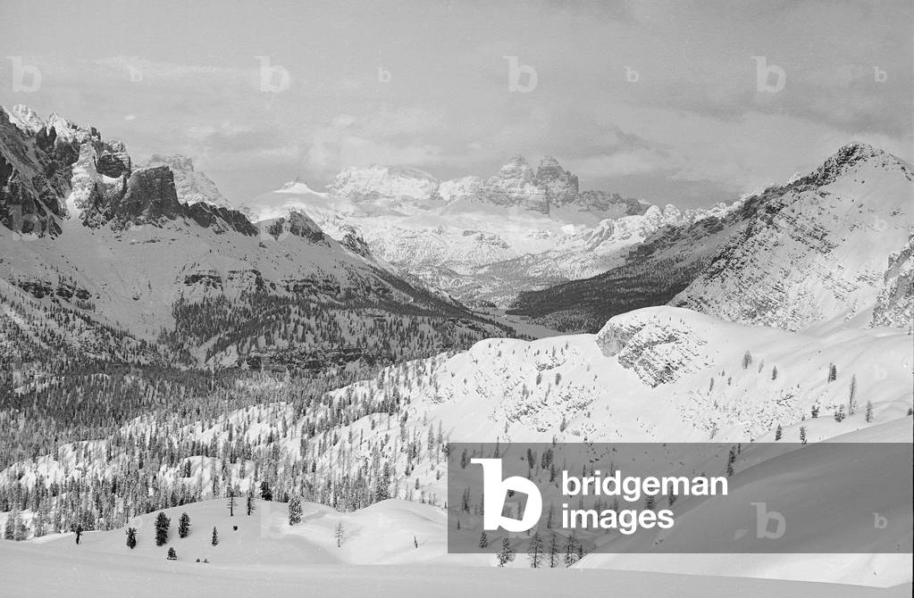 View of snowy mountain landscape, Cortina d'Ampezzo