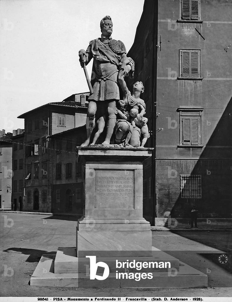 Statue of Ferdinand I, by Pietro Francavilla after Giambologna's design, located in Piazza Francesco Carrara in Pisa