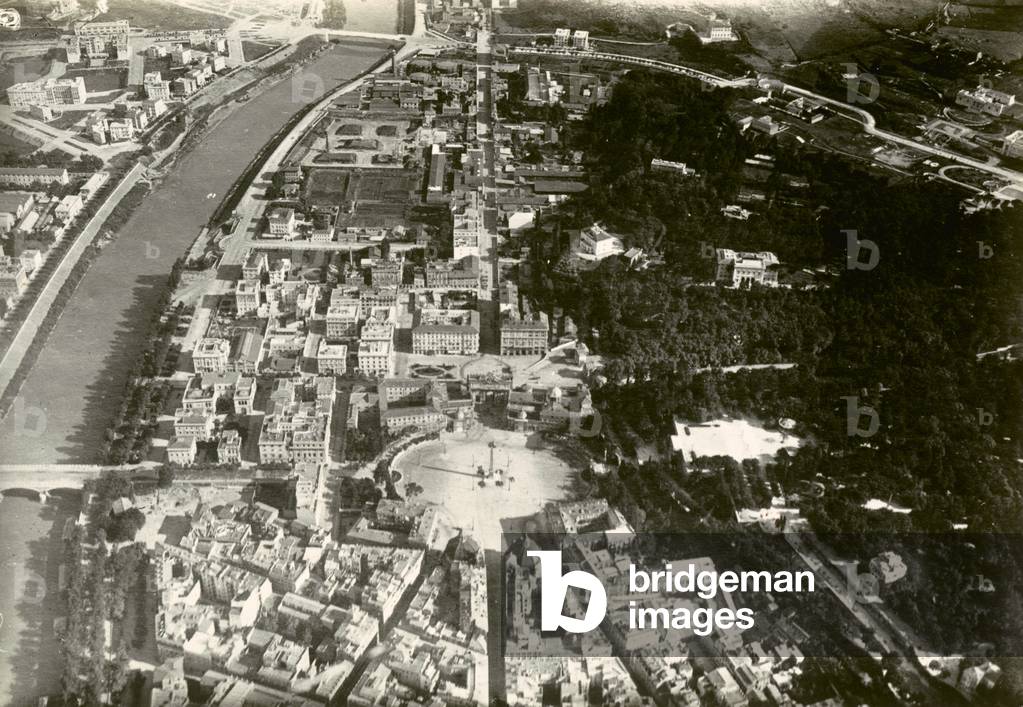 Aerial view of Rome, the Piazza del Popolo, c.1915 (b/w photo)