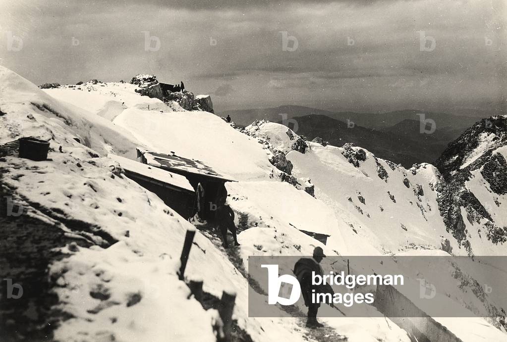 Look-out post on Monte Nero towards Monte Rosso during World War I (b/w photo)