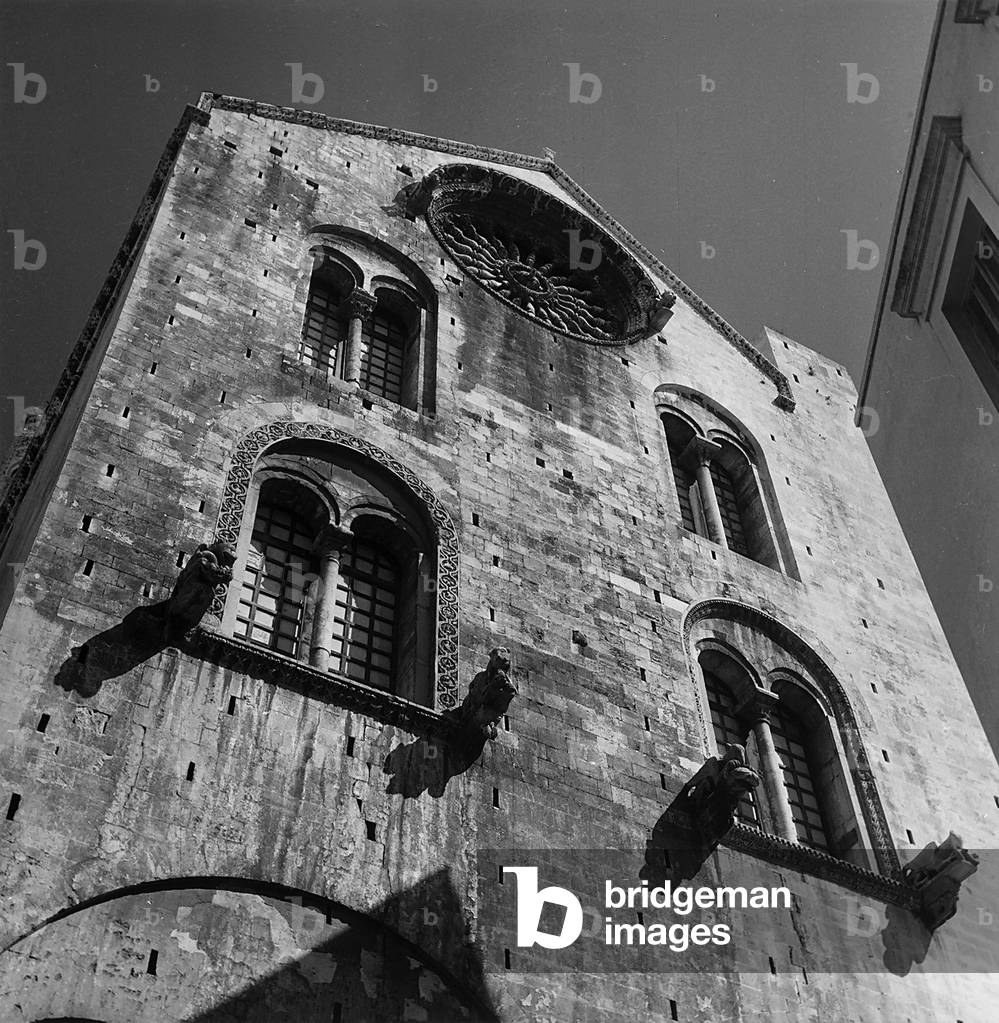 Detail of the right transept of the Cathedral of Bari