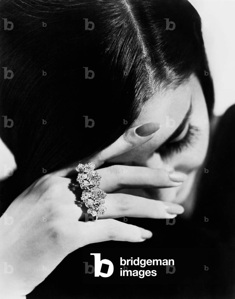 Model wearing a ring made by the jeweller Giulio Veronesi, Bologna (b/w photo)