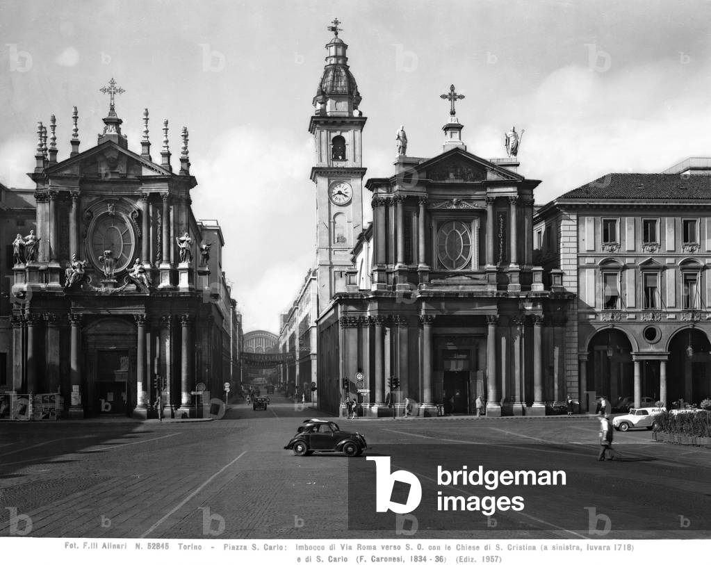 Piazza San Carlo in Turin with the Church of Santa Cristina (left) and the Church of San Carlo (right). In the background via Roma