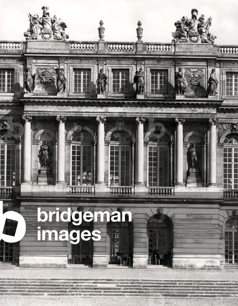 Detail of the main section of the garden facade (1668-84) (b/w photo)