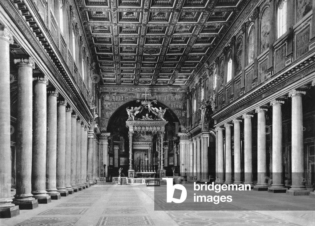 Interior view of the main nave (b/w photo)