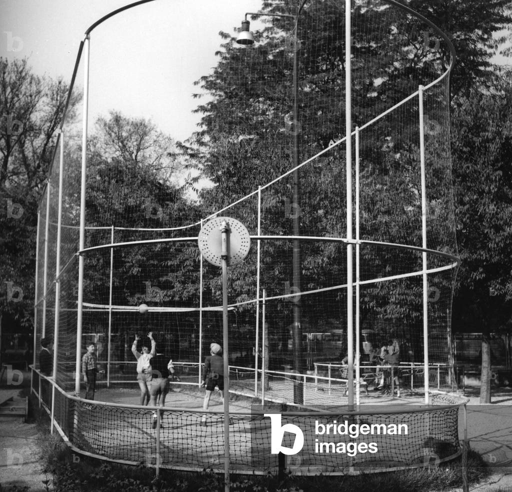 Cage for volleyball at Sempione park