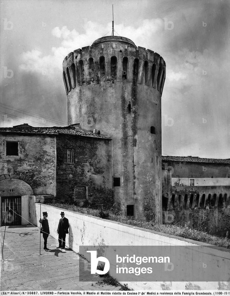 View with people of the Mastio di Matilde of the Old Fortress of Leghorn converted by Cosimo I de' Medici into a residence for the family of the grand duke