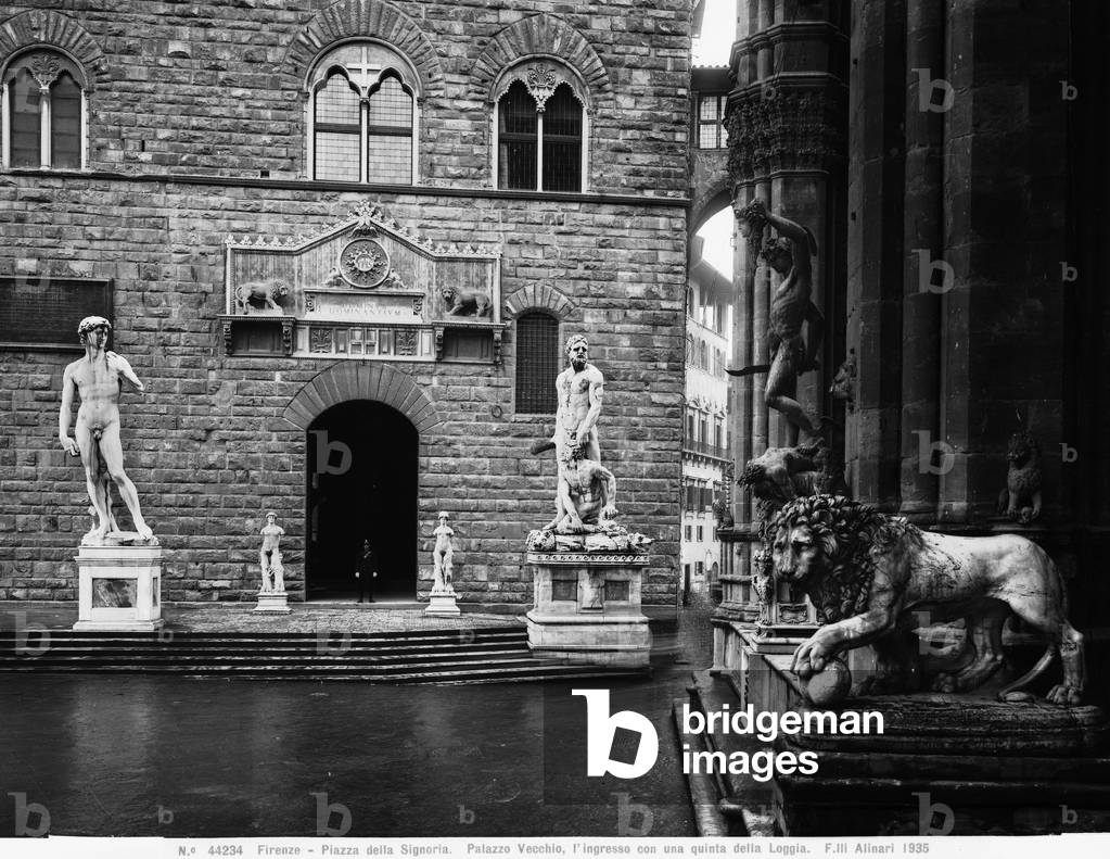 View of the entrance to Palazzo Vecchio in Florence: in particular one notes David, Hercules and Cacus, Perseus and one of the two lions that decorate the entrance to the Loggia dei Lanzi