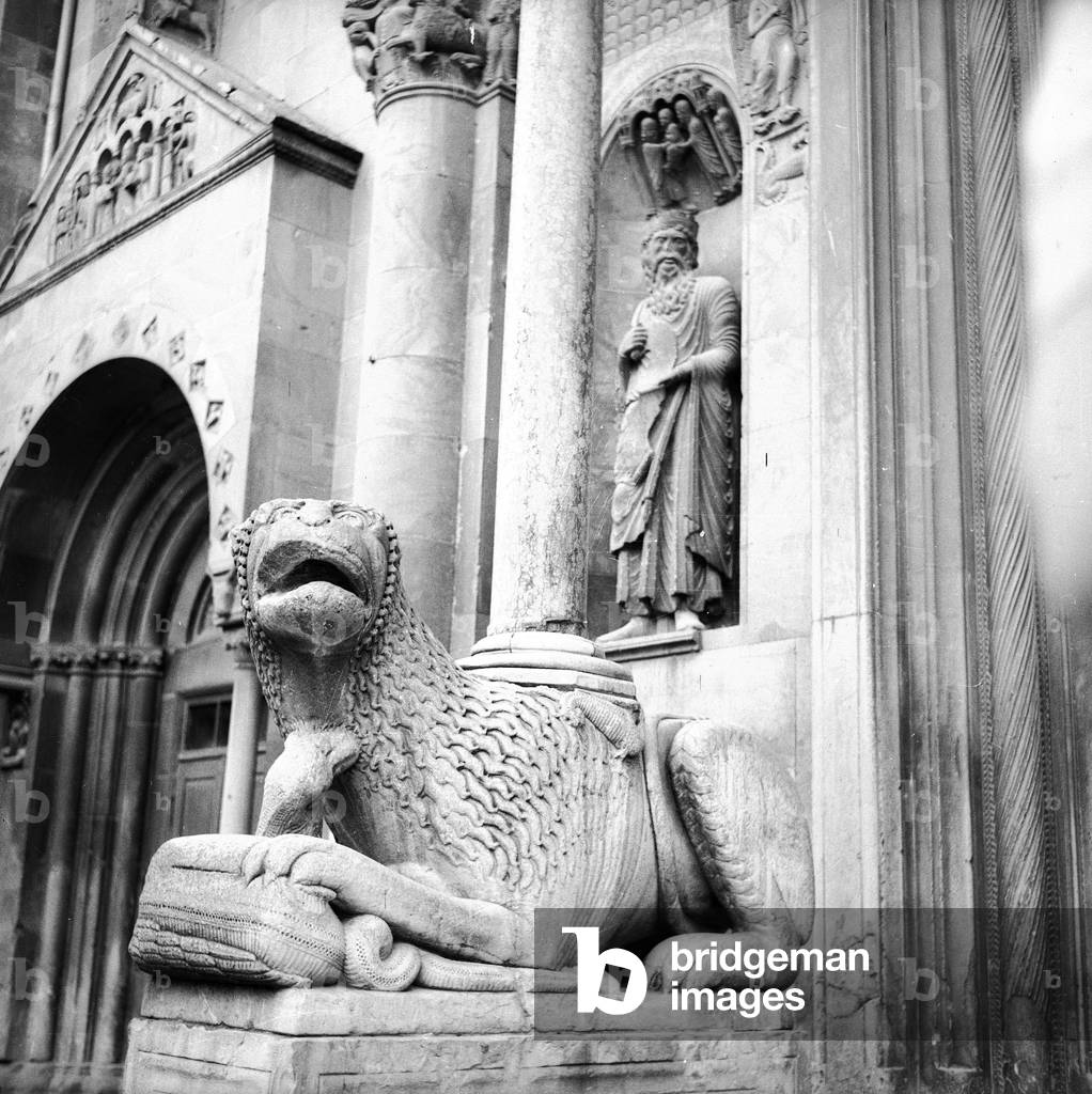 A column-bearing lion, detail of the façade of the Cathedral of San Donnino, Fidenza