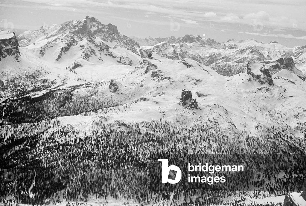 View of snowy mountain landscape, Cortina d'Ampezzo