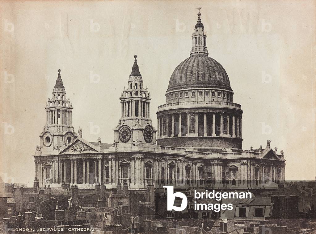 View of St. Paul's Cathedral in London