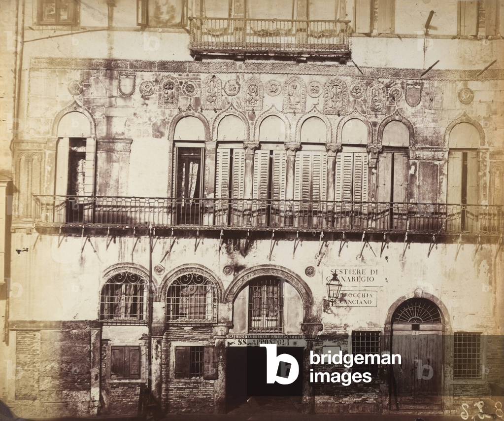Building on the Sestriere di Cannaregio, Venice (b/w photo)