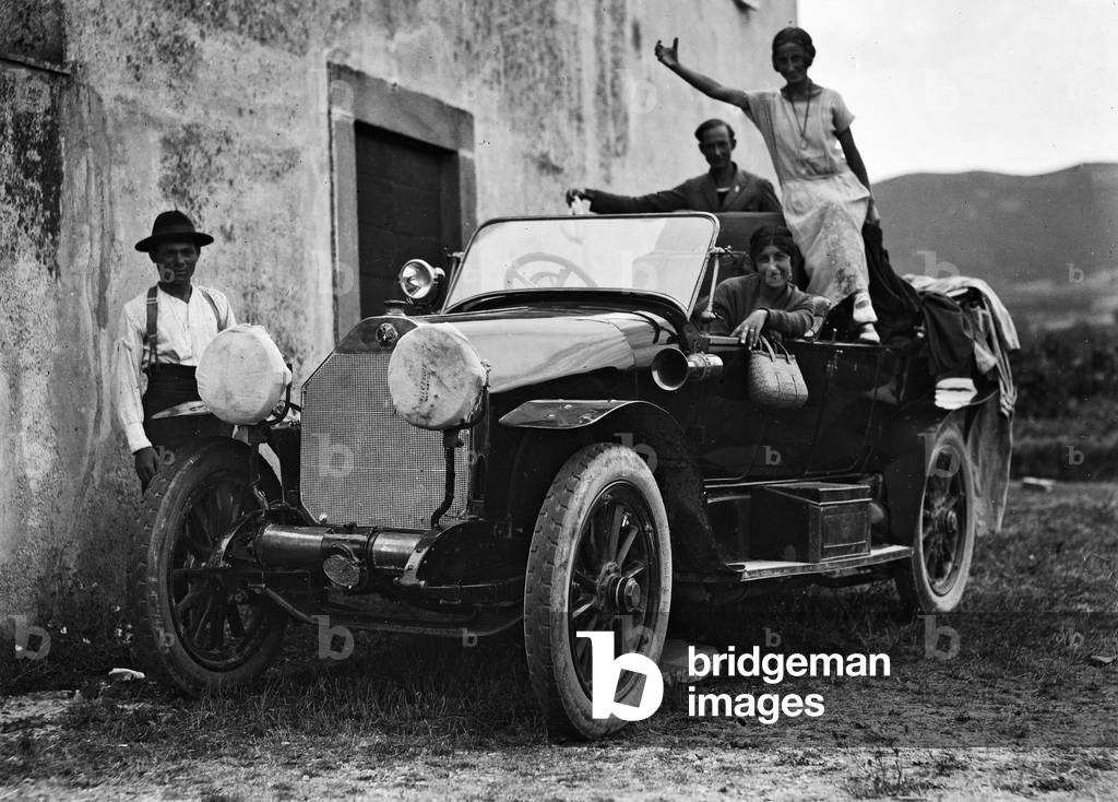 Group portrait in a car