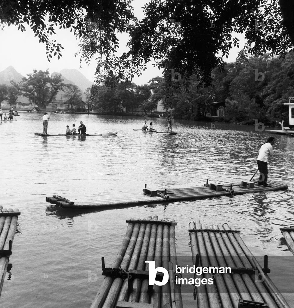 View of the lake of Guilin with typical boats (b/w photo)