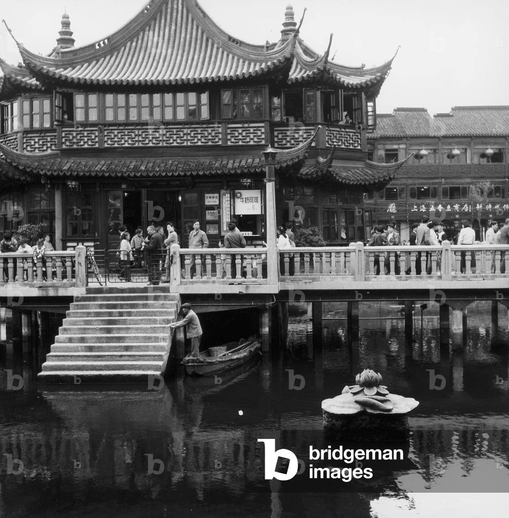 Tea Pavilion in Shanghai (b/w photo)