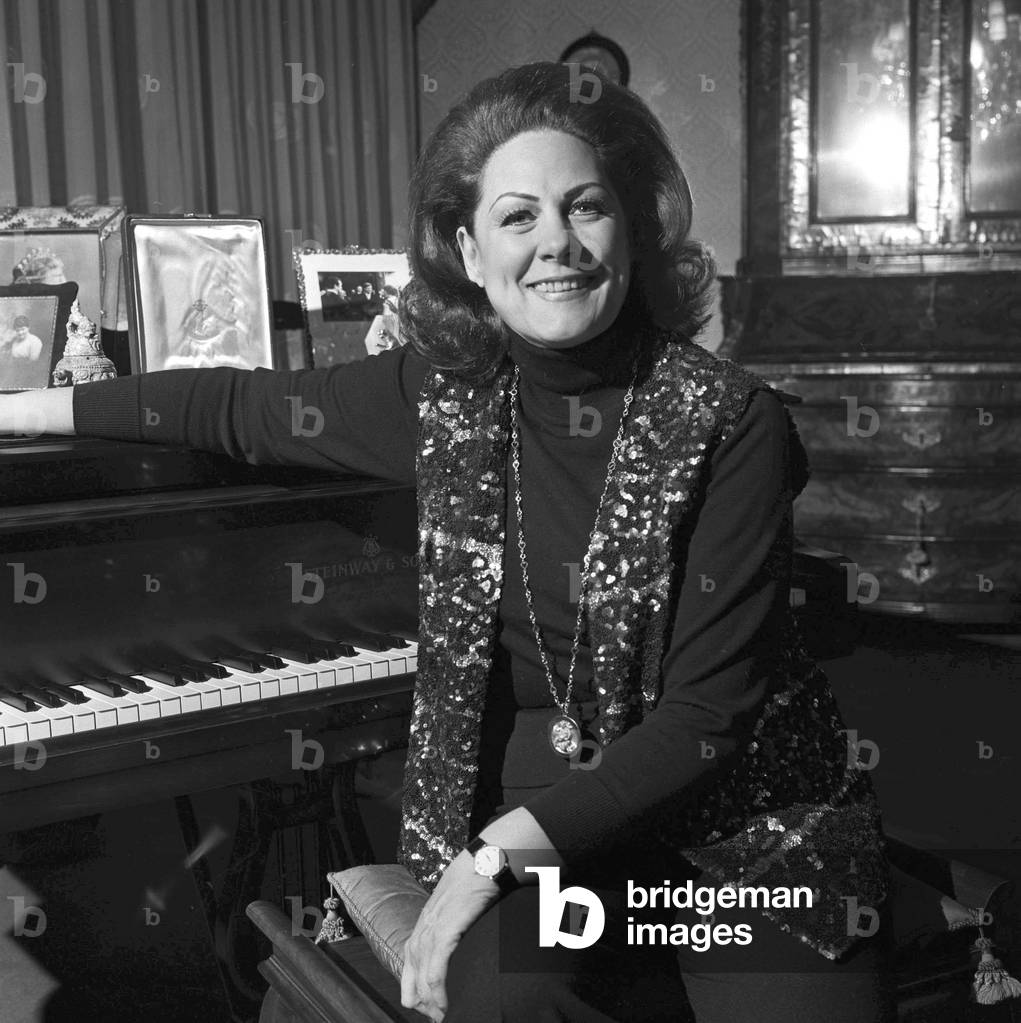 Renata Tebaldi zu Hause, Mailand, Italien, 1973 (s/w Foto)