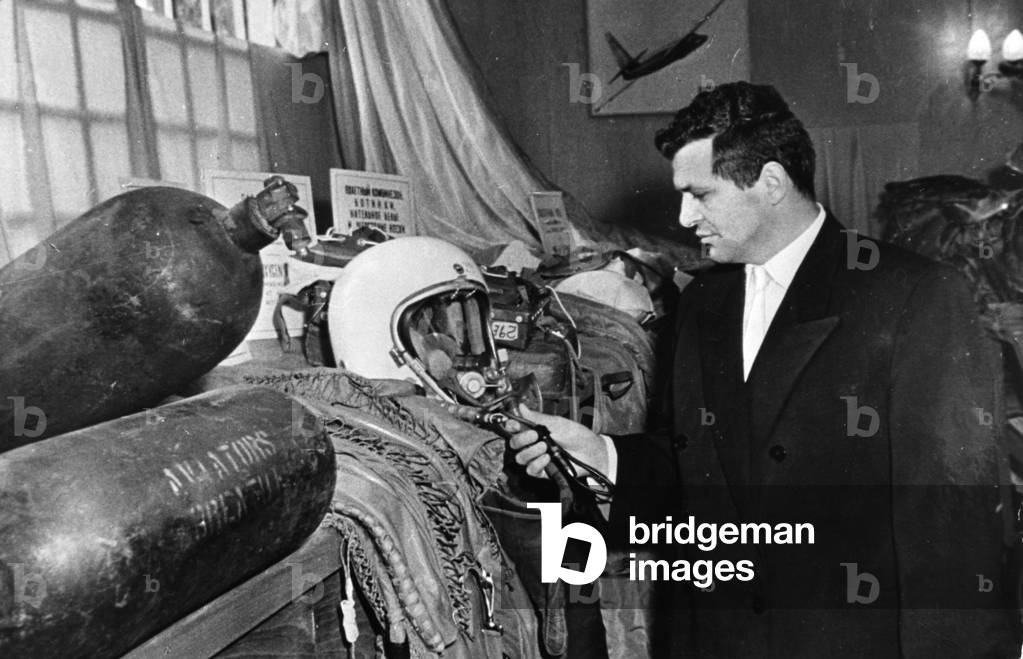 U2 Spy Plane Pilot Francis Gary Powers Poses With His Flight Helmet At At Exhibition Of U2 Spy Plane Pilot Francis Gary Powers Poses With His Flight Helmet At At Exhibition Of