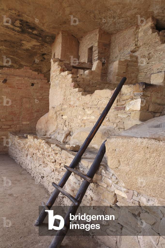 Wrodyte dwellings of ancient American civilization Anasazi or ancestral people Pueblo, 12th - 14th century - Cliff Dwelling, Balcony House, Mesa Verde National Park, Colorado, USA (USA), UNESCO Site