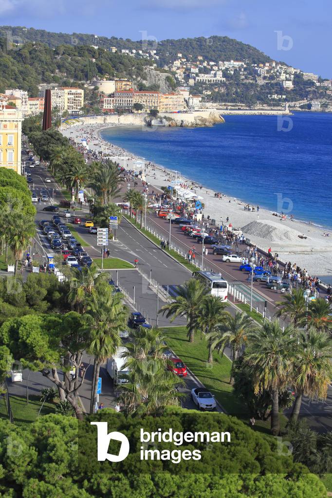 Nice. Beach and  'Promenade des anglais'. French Riviera (Alpes-Maritimes ), France.