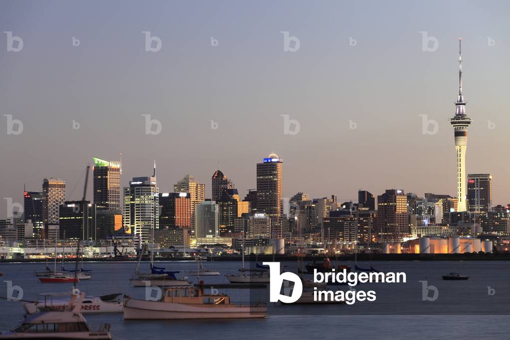 View of the city centre, business centre of Auckland, and Waitemata Harbour, Sky tower, New Zealand