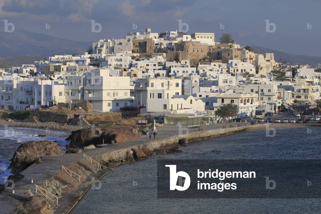View over the old town of the principal town of Naxos (Chora).