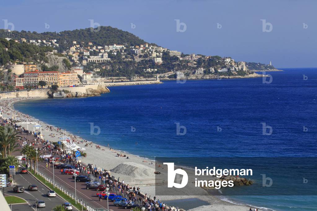 Nice. Beach and  'Promenade des anglais'. French Riviera (Alpes-Maritimes ), France.