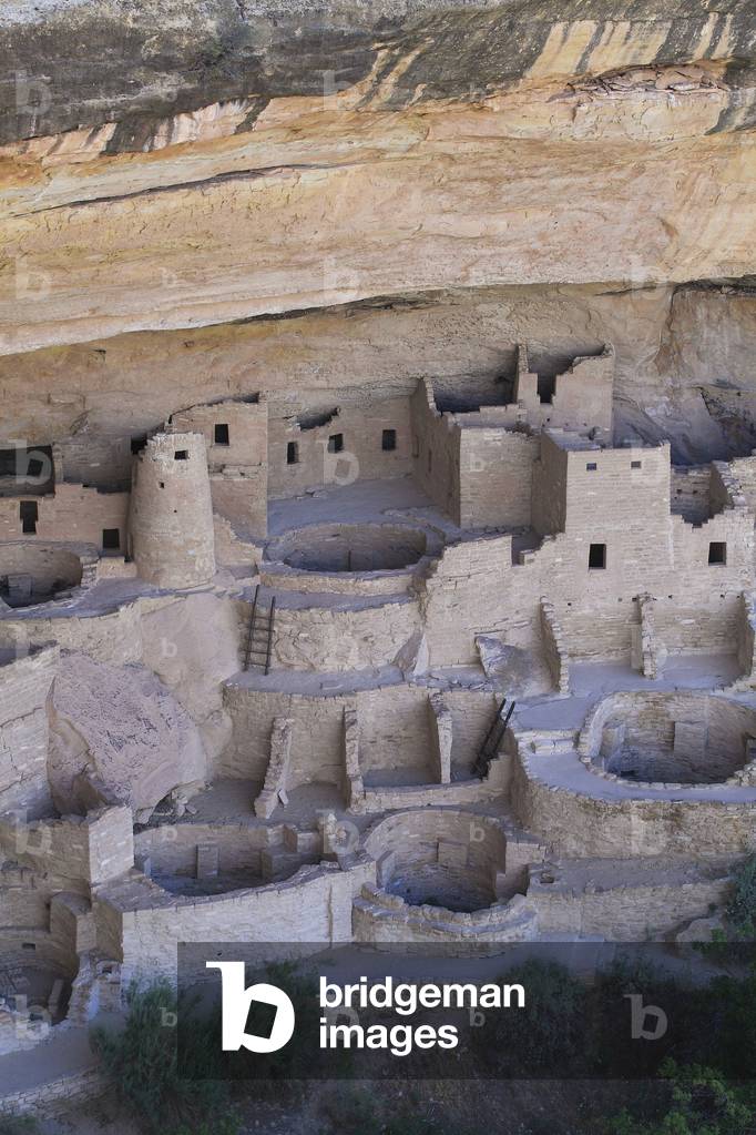 Mesa Verde, Cliff palace - Kiva and Wrodyte Habitations of Ancient American Civilization Anasazi or Ancestral People Pueblo, 12th - 14th century - Cliff Dwelling, Mesa Verde National Park, Colorado, USA (USA), UNESCO Site