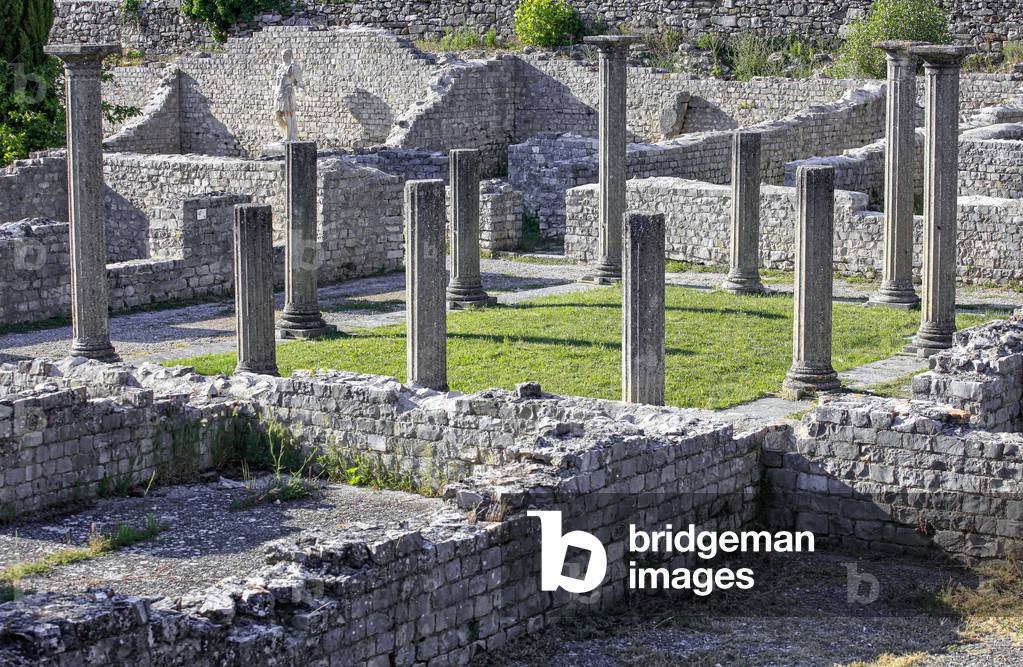 Peristyle of the house with silver bust and adjoining baths
