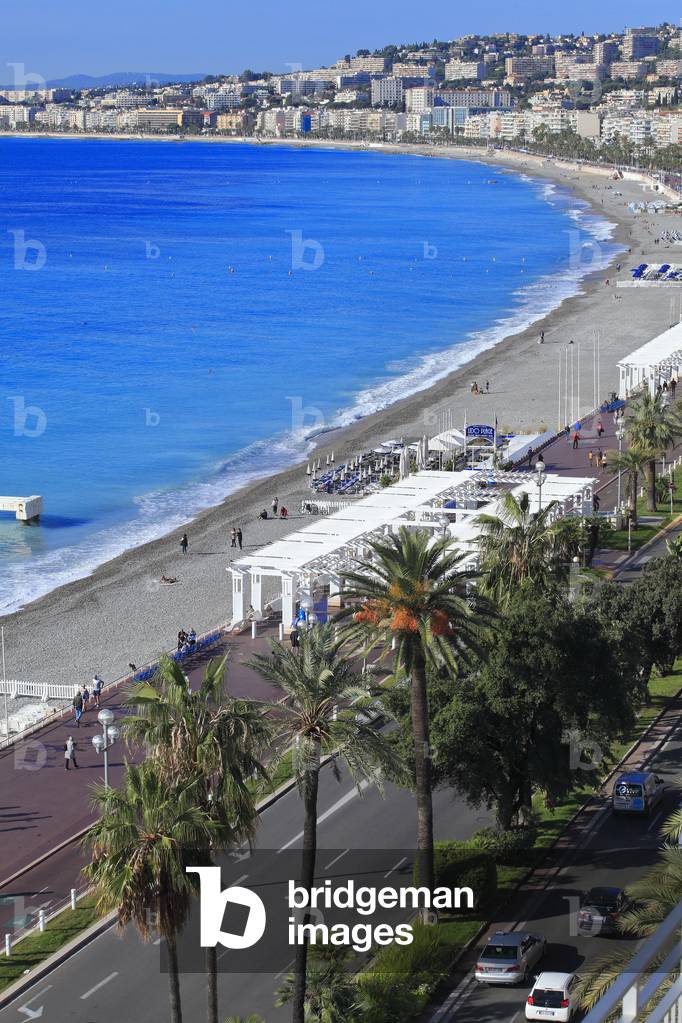 Nice. Beach and  'Promenade des anglais'. French Riviera (Alpes-Maritimes ), France.