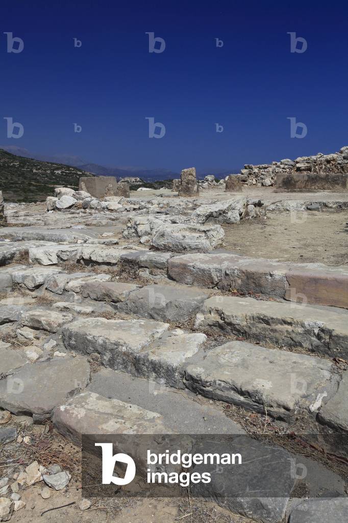 Archaeological site of Gournia. Gournia is the best preserved of all Minoan cities, and has been characterized as the “” Pompei Minoan Crete””. The cities has been found as it is now and has never been rebuilt. Gournia offers a picture of the daily life of the Minoan, who were engaged in agricultural, animal husbandry, fishing and range-making as shown by the tools discovered in the settlement. Stairs leading to the remains of the Palace. The palace was the most luxurious building in town, probably the administrative center and the residence of the town's leader. Crete