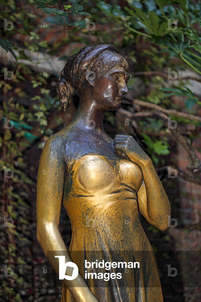 Bronze statue depicting Juliet from Shakespear's play. Verona