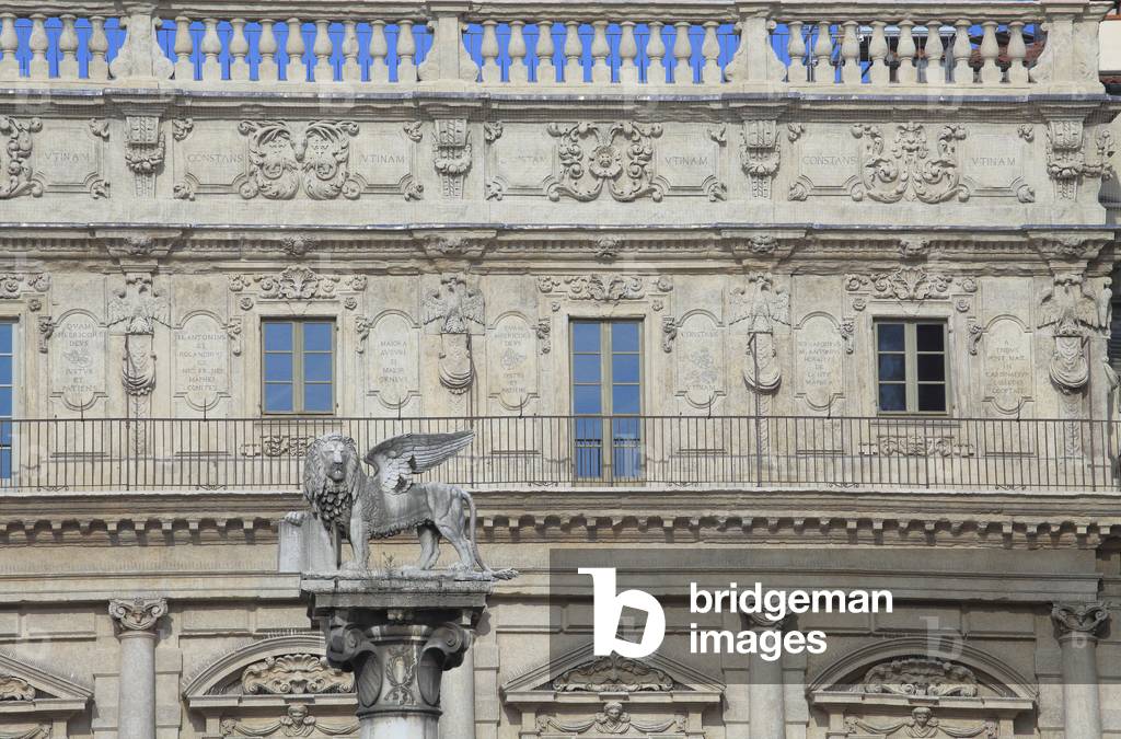 Façade of the Palazzo Maffei from Piazza delle Erbe and the Lion of St Mark, Verona, Veneto, Italy, 2019 (photo)
