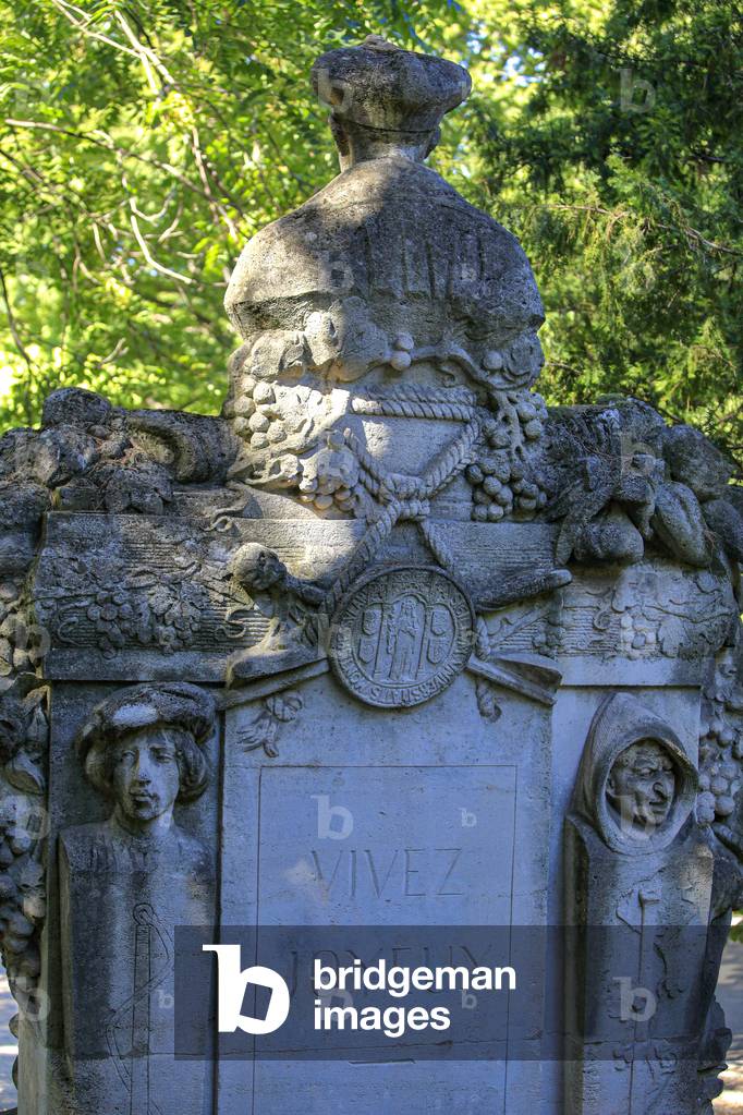 Monument to Rabelais