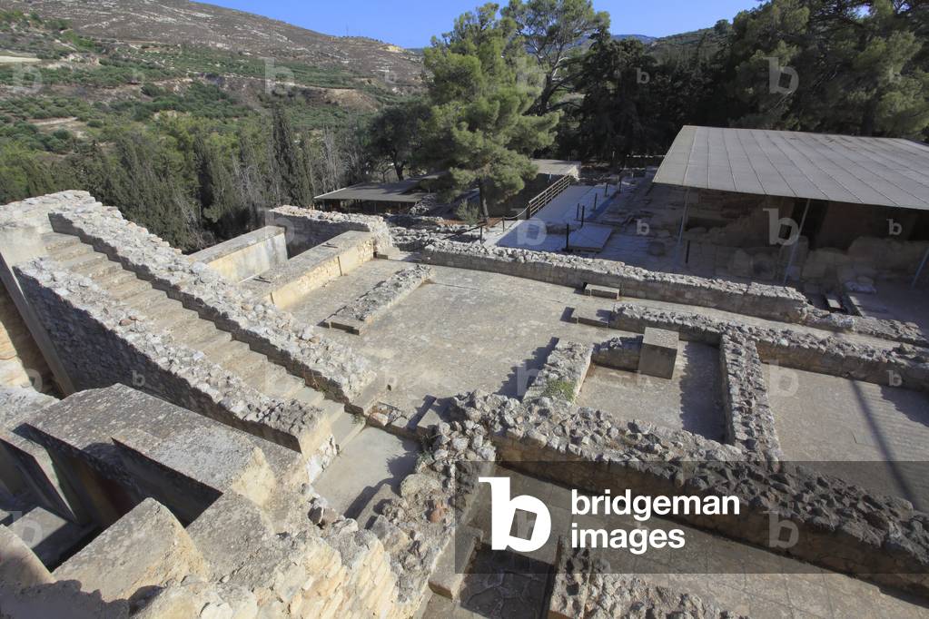Oriental part of the palace of the King Minos at Knossos with the queen megaron partly restaured. Crete, Greece. Minoan civilization. 1600 - 1450 BC.

Vue sur la partie oriental du palais du roi Minos a Cnossos avec les appartements de la reine patiellement restaurés.  Crete, Grèce, Civilisation Minoenne.  1600 - 1450 av J.-C.
