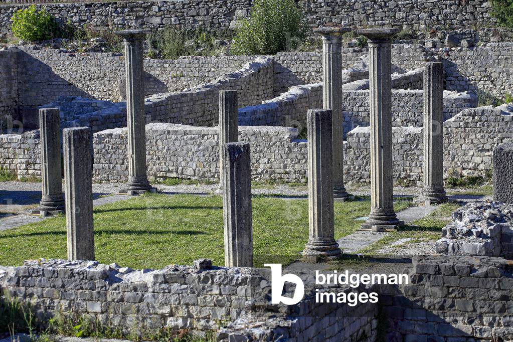 View of the house with the silver bust and the adjoining baths