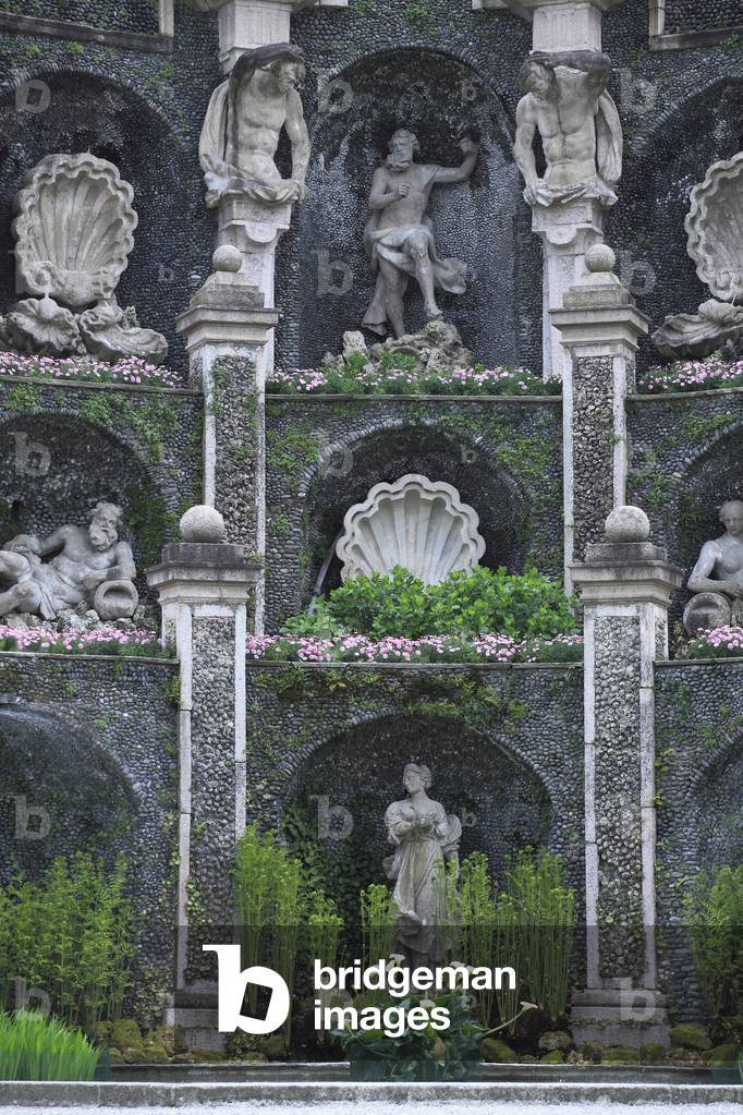 Italian Garden, Renaissance Style, Monumental Fountain, Imitation Antiquite, Theatre Massimo, Borromee Palace Gardens, Isola Bella. Lake Maggiore, Borromees Islands, Lombardy, Italy