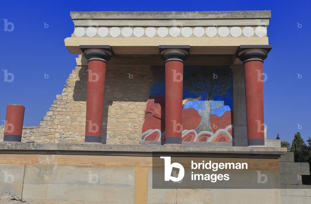 Minoen archeological site of Knossos. North entrance, North pillar Hall. Bastion reconstructed by Arthur Evans where he put a copy of a restored relief fresco of a bull. Knossos, Crete.