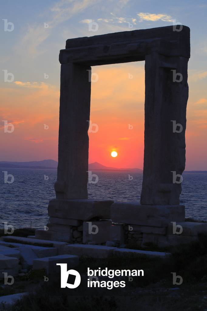 Naxos : Temple of Apollo – Portara,  530 BC.