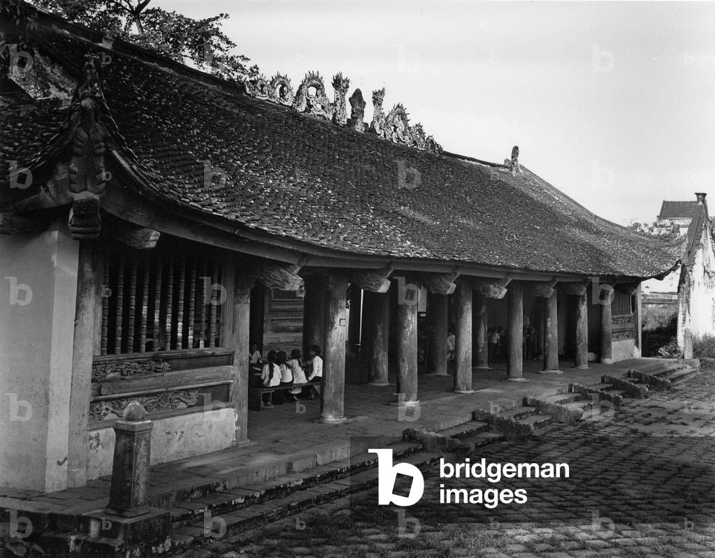 Saigon (Ho Chi Minh Ville), Vietnam, 1954: the old pagoda (b/w photo)