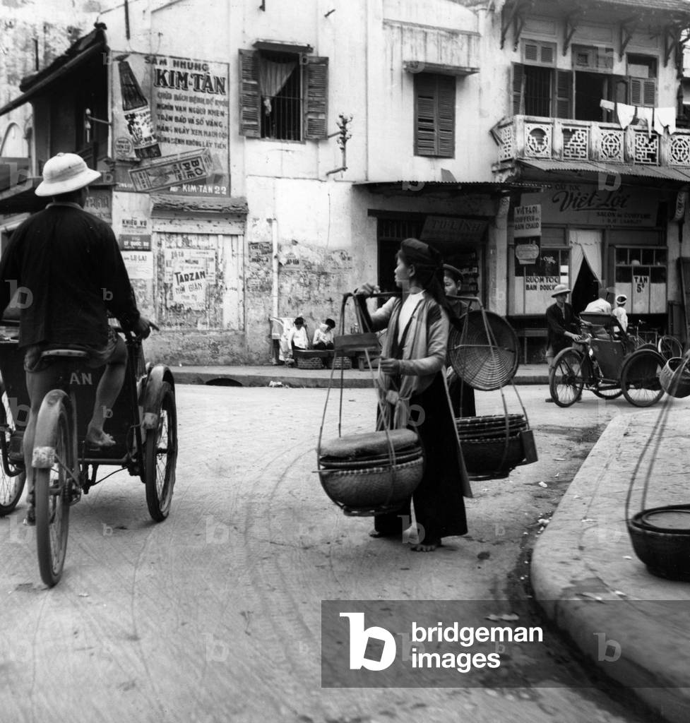 Street scene in Hanoi, Indochina 1952-1955 during the war (b/w photo)
