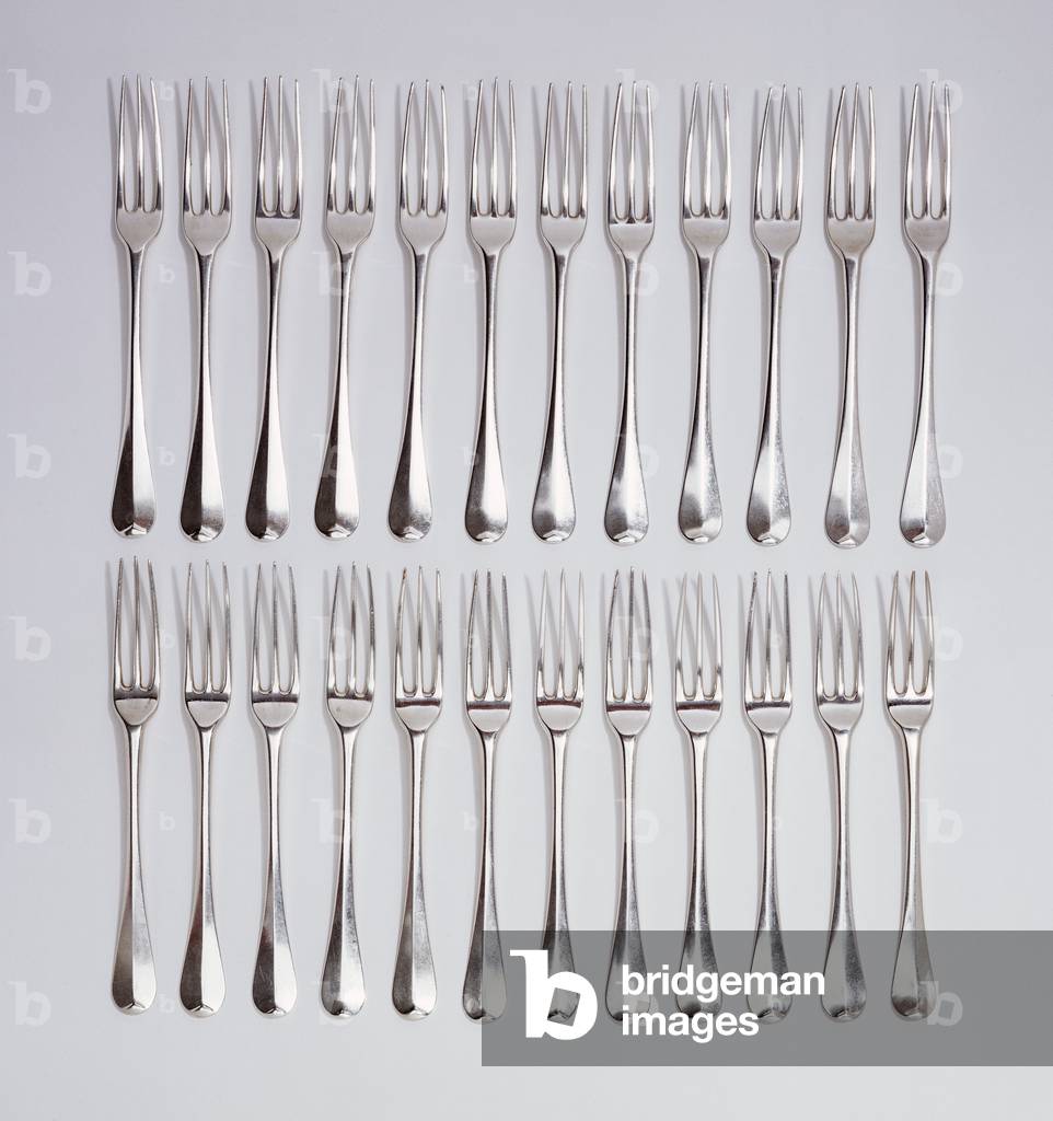 Set of 24 three-pronged forks, 1722 (silver) (see also 477175)