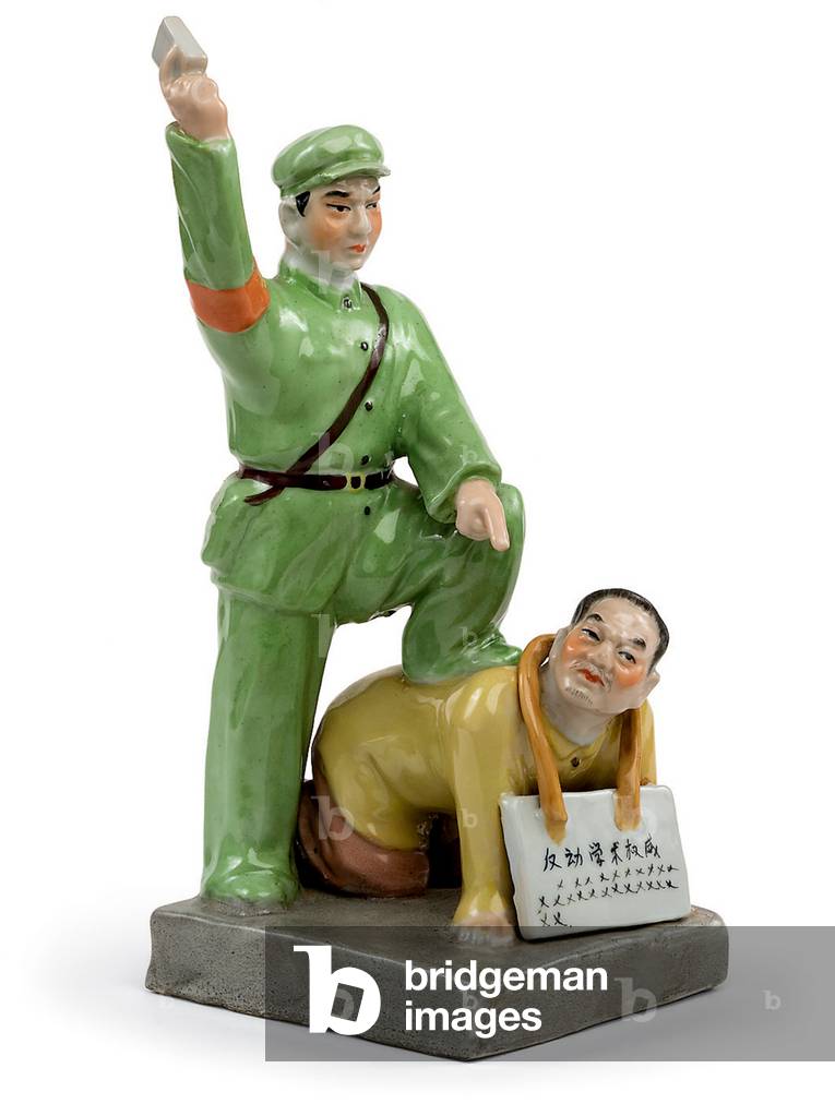 A member of the Party being harassed by a Red Guard, 1960s (porcelain)