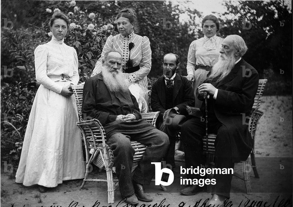 The Author Lev Nikolayevich (Leo Tolstoy) (Tolstoi) (1828-1910) with Visitors in Yasnaya Polyana (photograph)