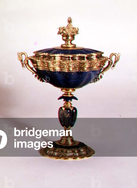M.1-1990 Cup and cover made for William Beckford (1760-1844) English, London, 1826-7 (lapis lazuli, mounted in silver gilt)