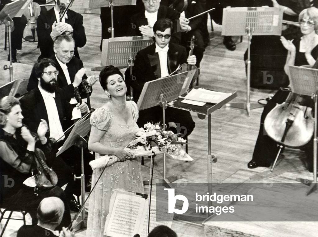 Galina Vishnevskaya accepts applause, Sept 1974, performing with Rostropovich as conductor of  the New Philharmonia in the 'letter song' from 'Eugene Onegin'