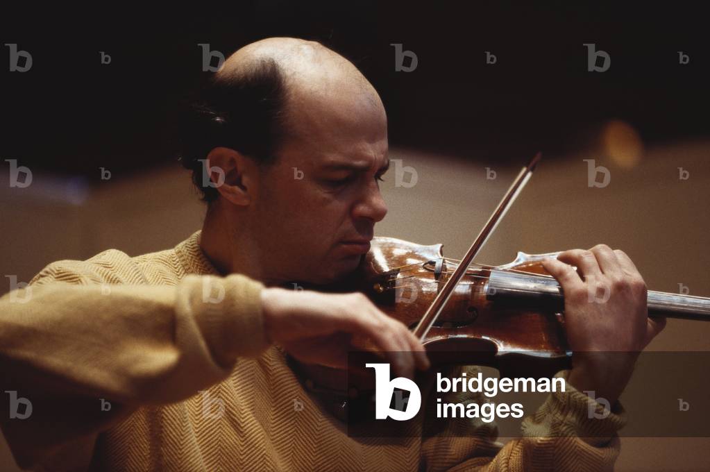 Michael Vaiman - portrait of the Russian violinist playing 'Vernal Equinox' Op