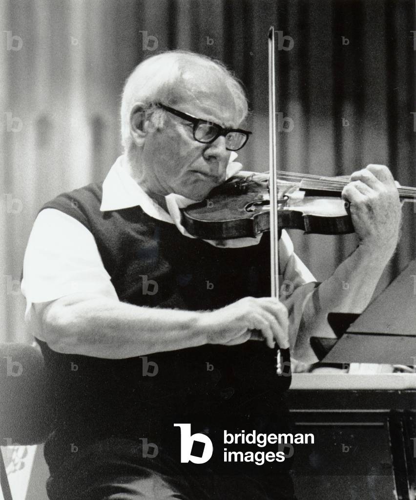 Isaac Stern playing violin, c1995
