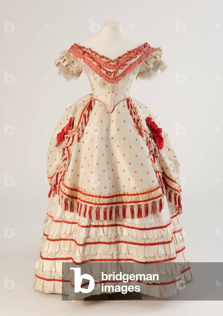 White and coral red woven silk evening dress, 1870 (silk)