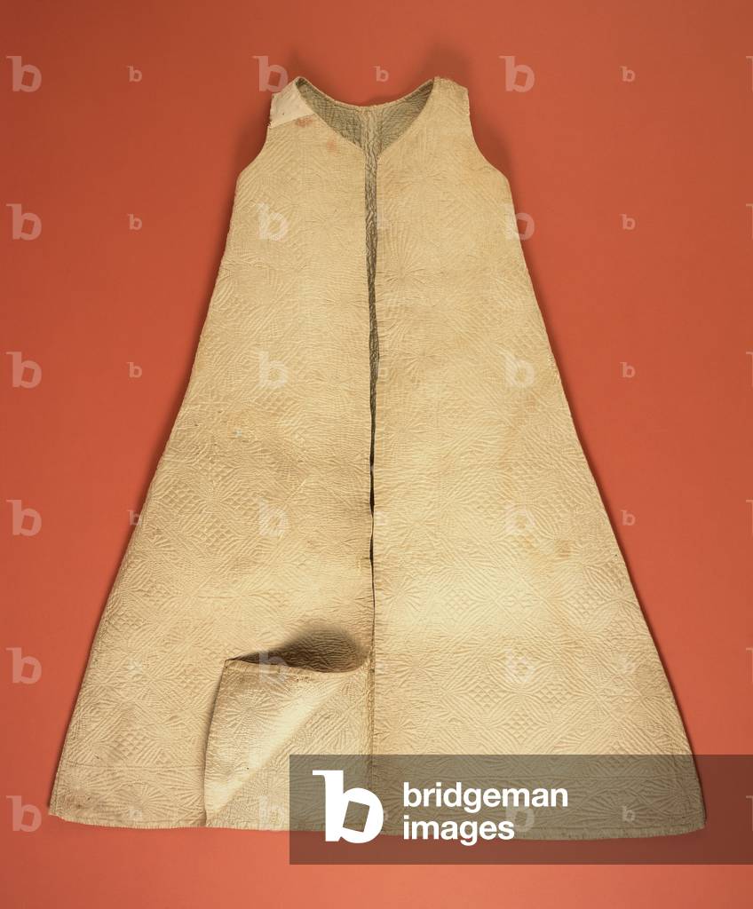 Child's dress (quilted silk satin)
